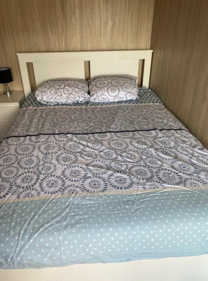 Holiday home Atypique En Bois Entre Et Verdures La Chapelle-Saint-Mesmin